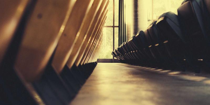 油痘肌夏日护肤指南：从控油、疏通毛孔到淡化痘印的完整解决方案 | 美妆教程与护肤品推荐